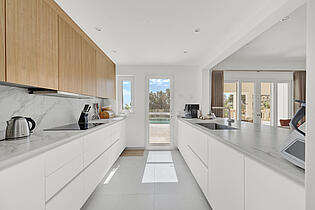 Open kitchen