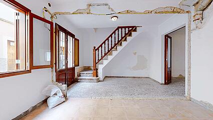 Townhouse-with-project-in-Pollensa-with-patio-and-terrace--07312025_060809