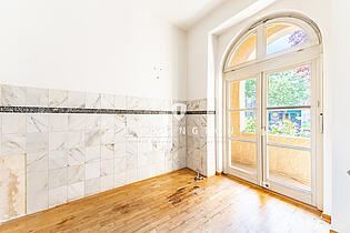 Zimmer mit Zugang zur Loggia