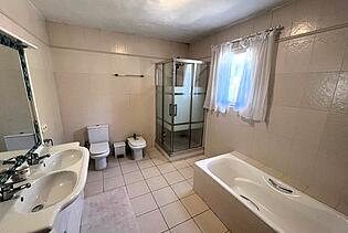 KPI1232 - Villa en venta - Villa zum Kauf - Villa for sale - Villa te koop - www.kensington-ibiza.com - Noelle Politiek