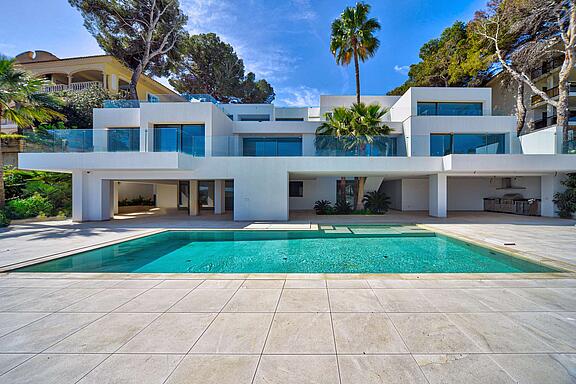 1. Frontline villa for sale in Cala Vinyas 1. Frontline villa for sale in Cala Vinyas