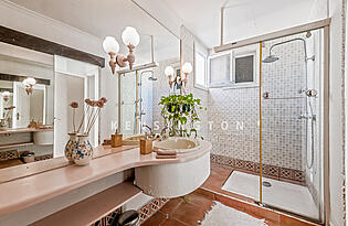 Penthouse in the center of Palma bathroom