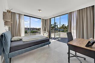 Bedroom in a house for sale in Sol de Mallorca