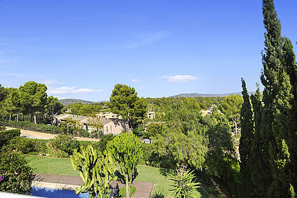 Blick auf die Berge von der Villa Cala Vinyes