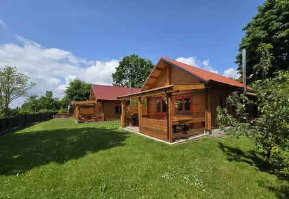 Terrassen der Blockhütten