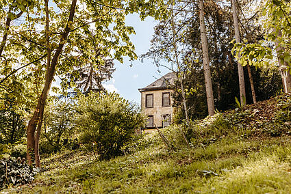 Ehemalige Klosteranlage im Grünen