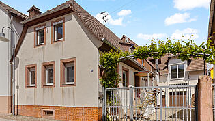 Straßenansicht