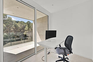 Office in a villa for sale