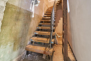Neue Treppe, noch verpackt