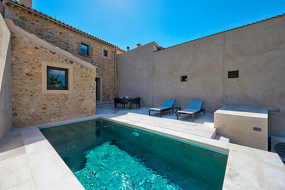 1.Pool with terrace 1.Pool with terrace