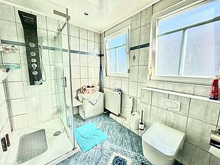 Badezimmer DG