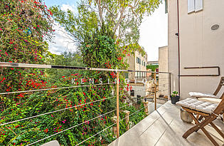 Apartment Old Town balcony