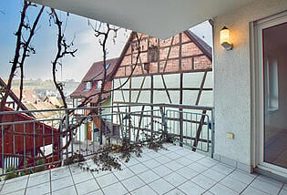 Überdachter Balkon