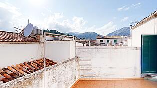 Townhouse-with-project-in-Pollensa-with-patio-and-terrace--07312025_062846
