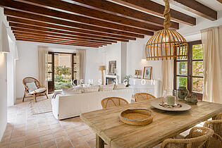 New build town house Deià Mallorca - dining area