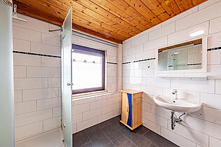 Badezimmer II EG