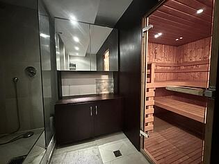 Sauna mit Dusche im UG