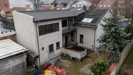 Haupthaus mit neuem Anbau links Kopie