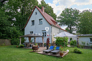 Hausanblick mit Terrasse