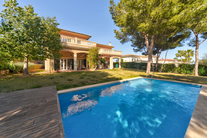 1. Villa for sale in Cala Vinyas KPO01580