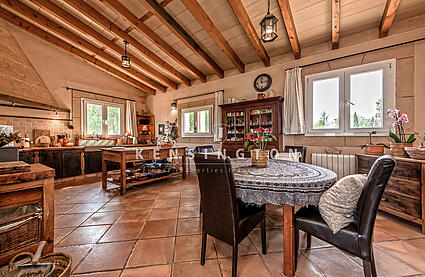 Finca Sencelles, Mallorca - kitchen/dining