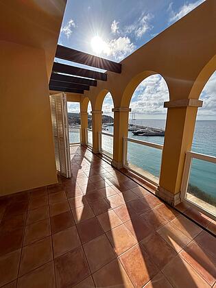 Balkon mit Meerblick