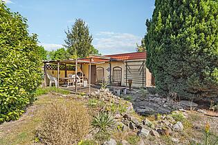 Garage mit Terrasse