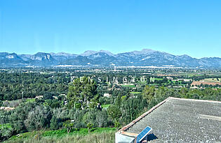 Villa with pool in Costitx, Mallorca. views