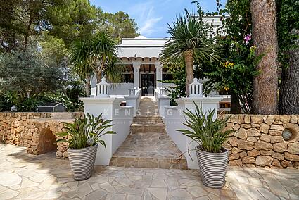 KPI1018 - Villa en venta - Villa zu verkaufen - Villa for sale - Villa te koop - www.kensington-ibiza.com - Noelle Politiek