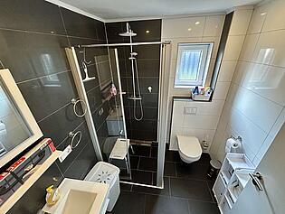 Badezimmer EG