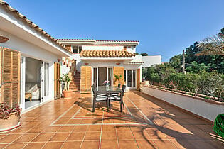 3. Terrace in a villa for sale in Costa den Blanes