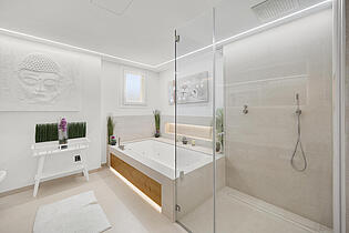 Master bathoom 