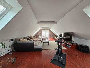 Wohnzimmer von Treppenaufgang