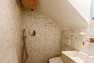 Ground floor bathroom