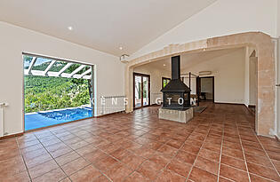 Finca in Esporles Mallorca - living room/pool terrace