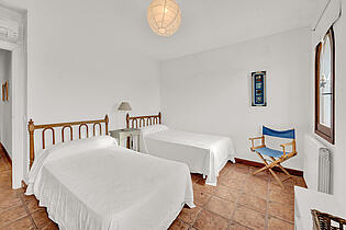 Bedroom in a villa for sale 