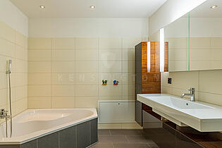 KZO00052 Gartenwohnung der Extraklasse in Pfäffikon ZH - Bad Dusche WC