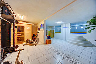 10. IndoorPool&sauna