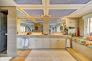 2021_08_25_0719 And8moreNorman___Young_Interior