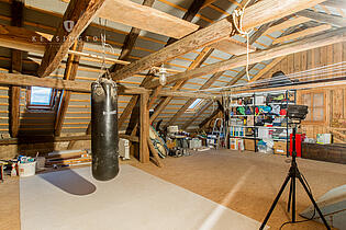 KZO00046 Rustikaler 5.5 Zimmer Mittelflarz mit Ausbaupotential in Wildberg