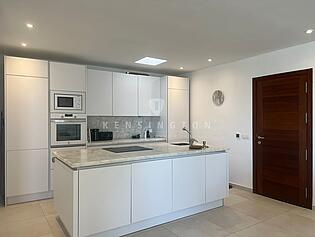 KPI1098 - Adosado en venta - Reihenhaus zu verkaufen - Townhouse for sale - Townhouse te koop - www.kensington-ibiza.com - Noelle Politiek