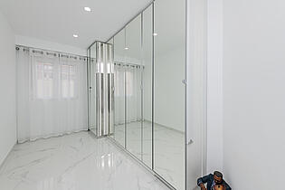Walk-in closet
