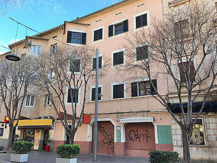 Gebäudekomplex zum Umbau mit Potenzial zu verlaufen in Palma de Mallorca