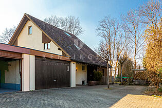 KZO00059 Wunderbar im Grünen - Freistehendes 7.5 Zimmer Einfamilienhaus - 