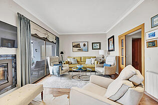 Frontline apartment for sale