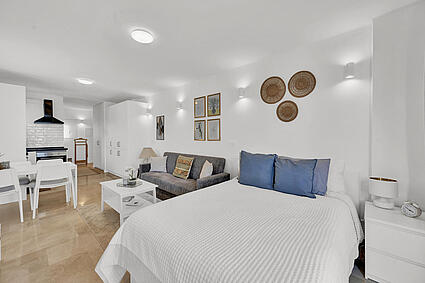 Studio Apolo XI Portals  Bed