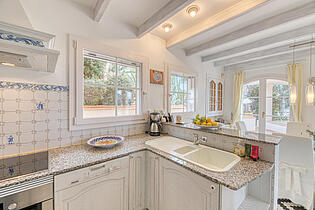 11-Kitchen