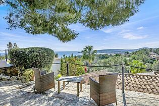 Terrace with sea views