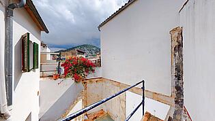 Townhouse-with-project-in-Pollensa-with-patio-and-terrace--07312025_062121