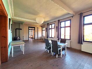 großer Saal im EG